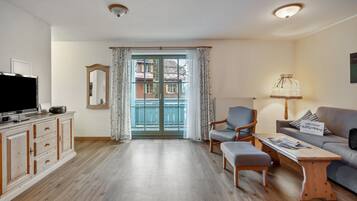 Televisión, mesa de ping pong