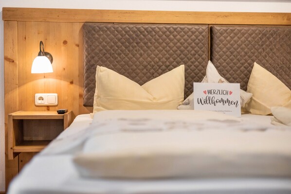 Free WiFi, bed sheets