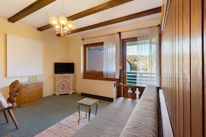 Fernseher, Tischtennisplatte