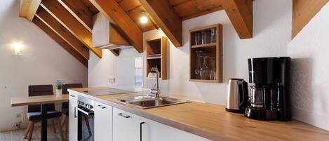Kühlschrank, Ofen, Herdplatte, Geschirrspüler