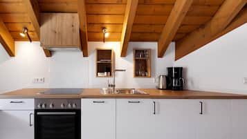 Réfrigérateur, four, plaque de cuisson, lave-vaisselle