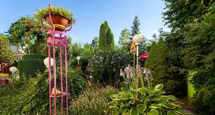 Apartment 'Mengeler' with Private Terrace, Private Garden and Wi-Fi