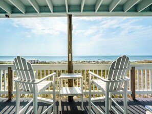 Condo (2 Bedrooms) | Front of property