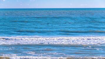 Condo (2 Bedrooms) | Property amenity