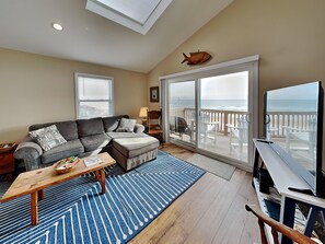 Condo (2 Bedrooms) | Property amenity