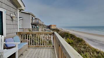 Condo (2 Bedrooms) | Kemudahan hartanah