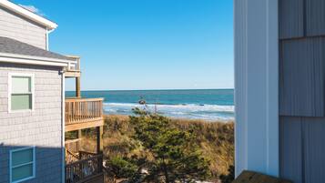 Condo (2 Bedrooms) | Property amenity