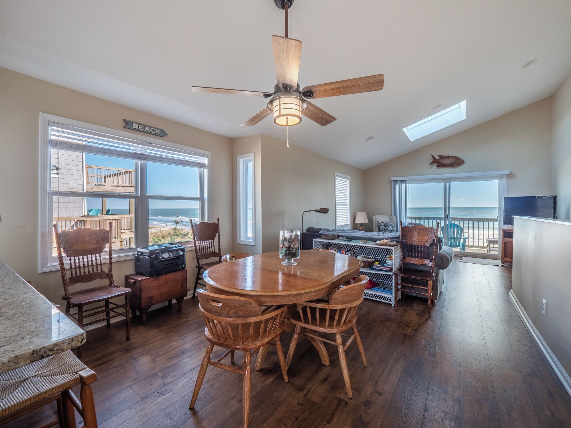 Condo (2 Bedrooms) | Property amenity