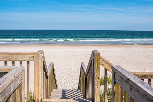 Condo (3 Bedrooms) | Property amenity
