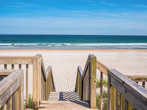 Queens Grant by Topsail Realty