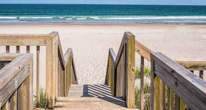 Queens Grant by Topsail Realty