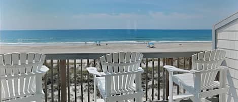 Condo (3 Bedrooms) | Property amenity
