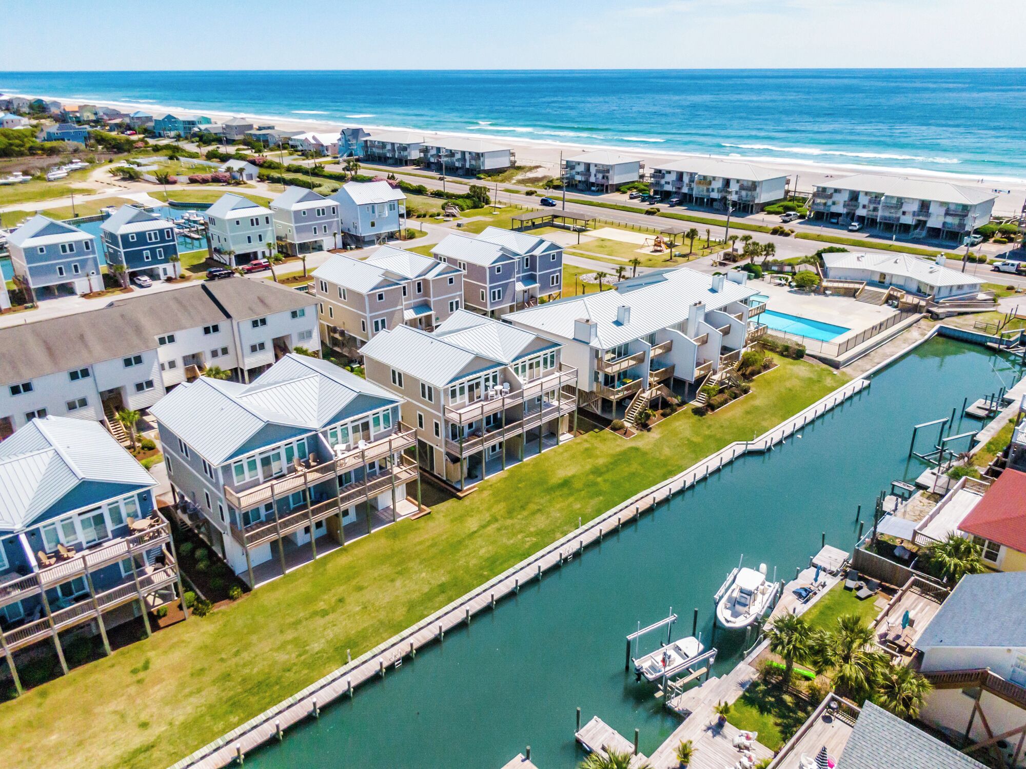 Studio (3 Bedrooms) | Property amenity