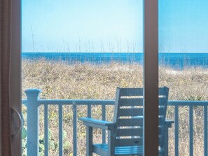 Condo (2 Bedrooms) | Property amenity