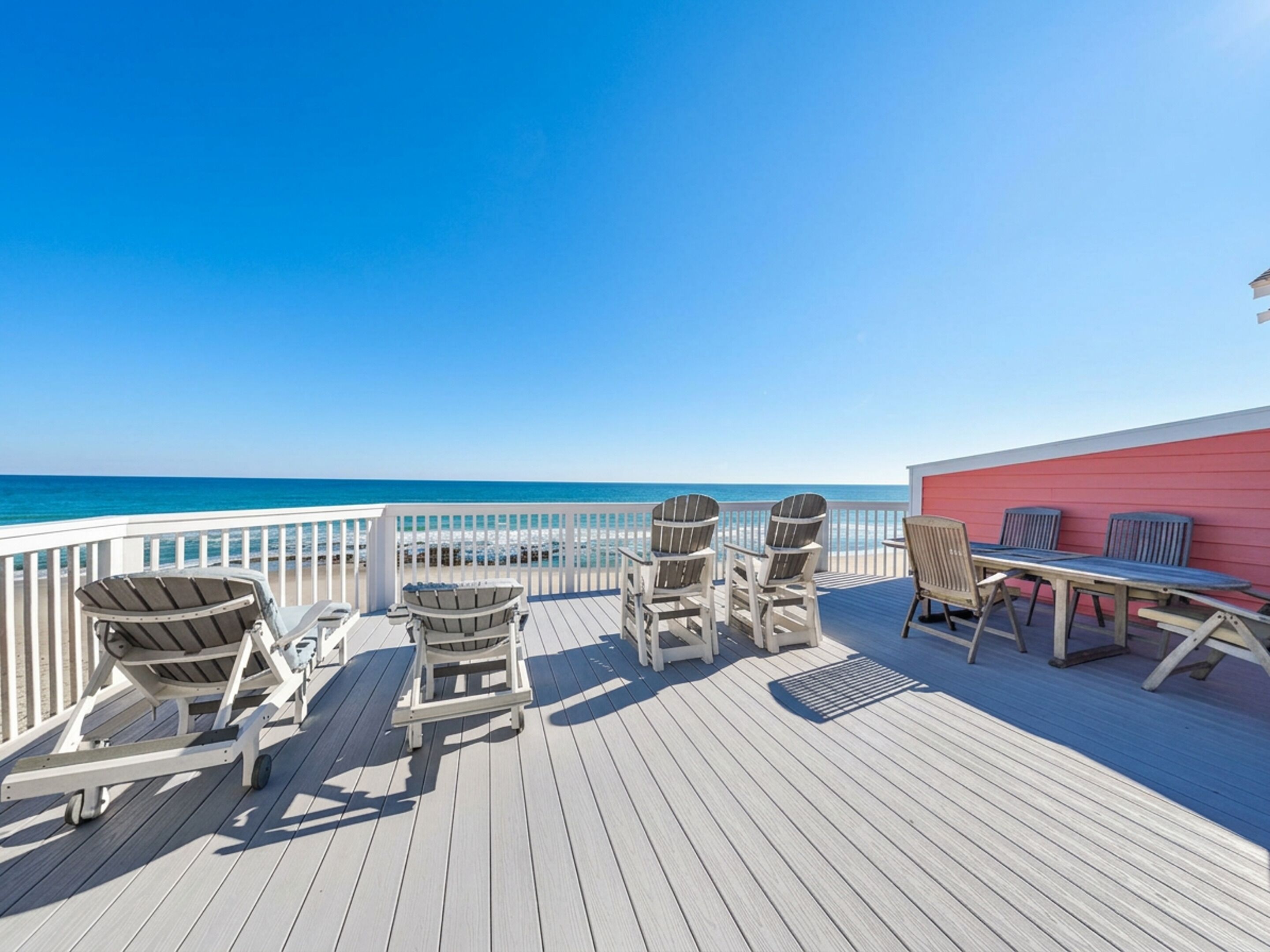 Condo (4 Bedrooms) | Front of property