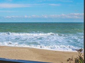 Condo (3 Bedrooms) | Property amenity