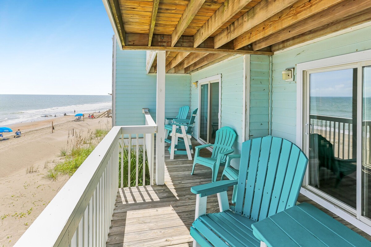 Condo (2 Bedrooms) | Front of property