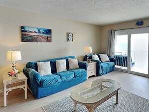 Condo (2 Bedrooms) | Property amenity