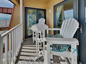 Condo (2 Bedrooms) | Property amenity