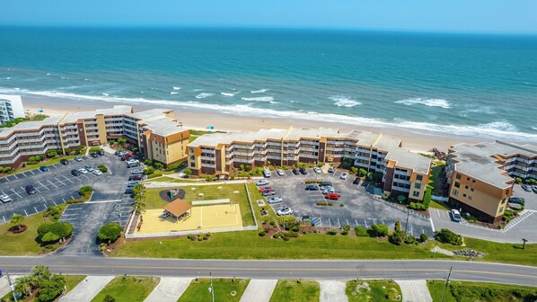 Condo (2 Bedrooms) | Property amenity
