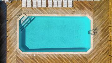 Condo (1 Bedroom) | Property amenity