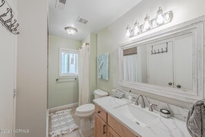 Condo (1 Bedroom) | Property amenity