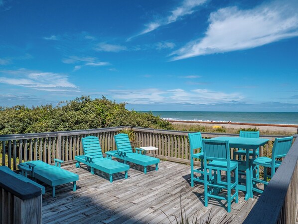 Condo (3 Bedrooms) | Property amenity