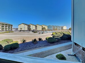Condo (1 Bedroom) | Property amenity
