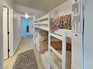 Condo (1 Bedroom) | Property amenity