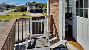 Studio (2 Bedrooms) | Tiện nghi, dịch vụ nơi lưu trú