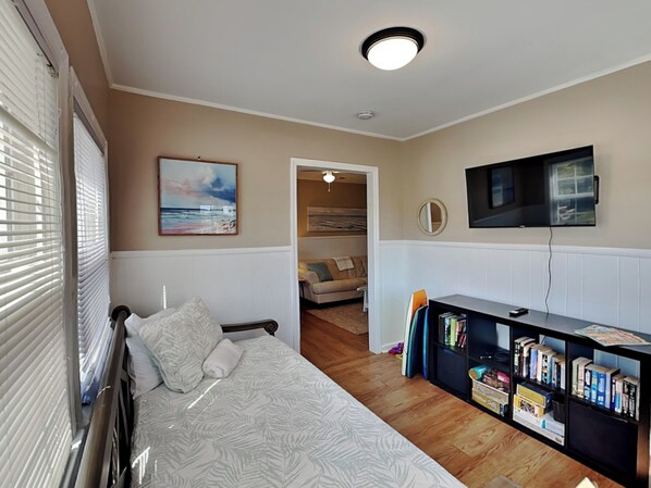 Studio (2 Bedrooms) | Property amenity