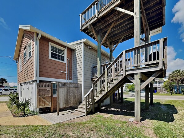 Studio (2 Bedrooms) | Property amenity