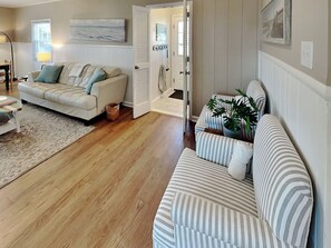 Studio (2 Bedrooms) | Property amenity