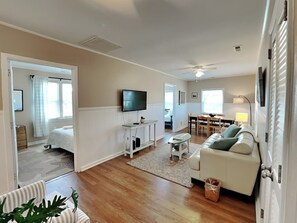 Studio (2 Bedrooms) | Property amenity