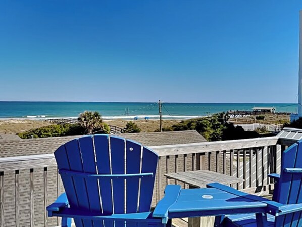 Studio (2 Bedrooms) | Property grounds