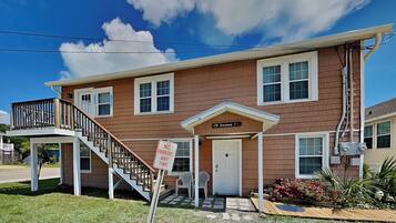 Studio (2 Bedrooms) | Tiện nghi, dịch vụ nơi lưu trú