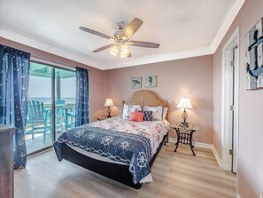 Condo (3 Bedrooms) | Property amenity