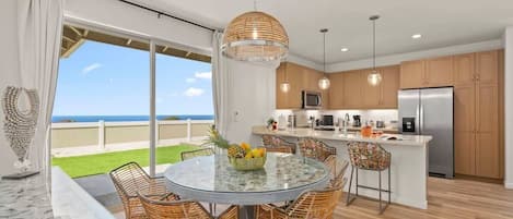 House (4 Bedrooms) | In-room dining