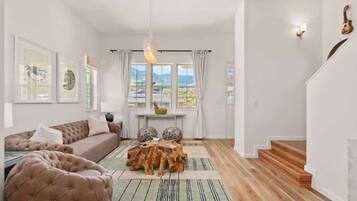 House (4 Bedrooms) | 4 bedrooms, desk, laptop workspace, iron/ironing board