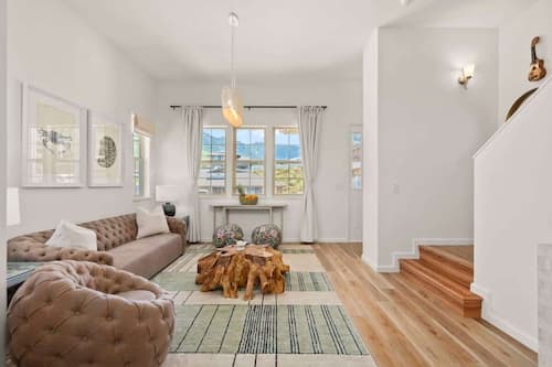 House (4 Bedrooms)