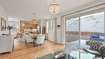 Casa (4 Bedrooms) | Zona de estar