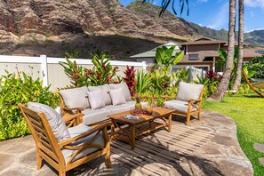 Romantic House (4 Bedrooms) | Terrace/patio - @ Marbella Lane - Pōmaika'i Ocean Love Paradise (Waianae)