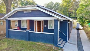 Exterior - Beautiful Craftsman Home in Historic Adair Park (Atlanta)