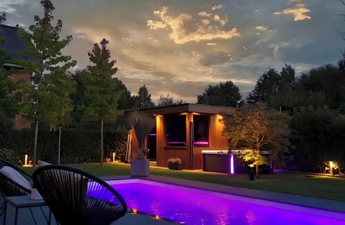 'Luxuriöse Fewo Schaffner' mit privatem Pool, Sauna, Whirlpool, Terrasse und Wi-Fi