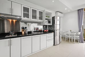 Appartement, 2 chambres, vue ville | Cuisine privée