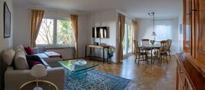 TV - Apartment 'Am Hochblauen' with Mountain View, Shared Terrace and Wi-Fi (Badenweiler)