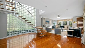 Interior - Luxury 7 bedroom Estate Hunter Manor Located in Central Hunter Valley (Nulkaba)