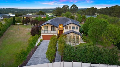 Luxury Hunter Valley Manor Estate Located in Central Hunter Valley