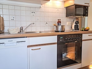 Fridge, oven, dishwasher, toaster