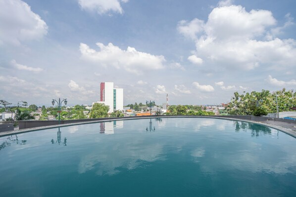 10 piscines extérieures